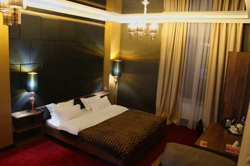 Astor Hotel