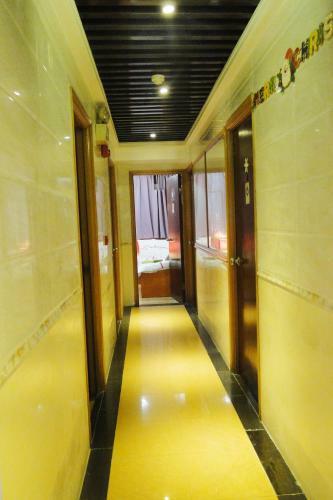 Hostal Hk Nathan House