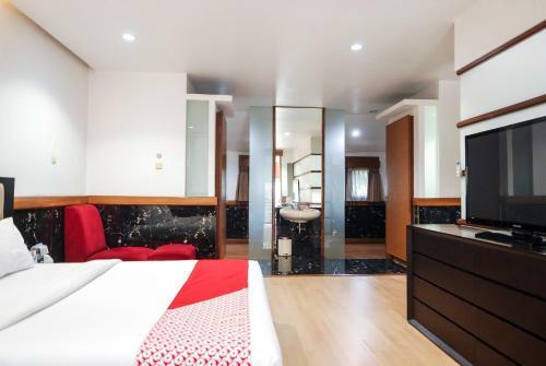 Hostal Oyo 229 Hi Quality