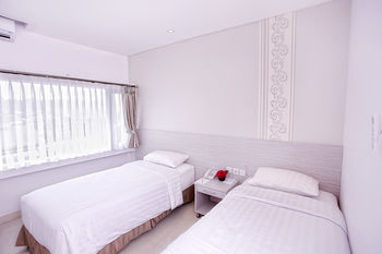 Kembang Hotel