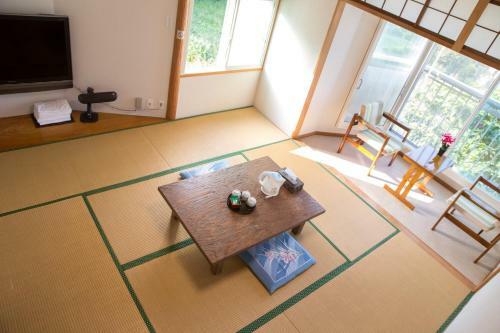 Bed & Breakfast Atami Koro