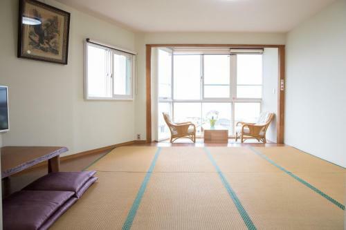 Bed & Breakfast Atami Koro