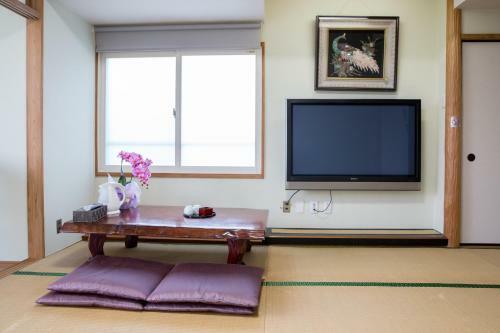 Bed & Breakfast Atami Koro