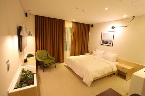 Polo Tourist Hotel