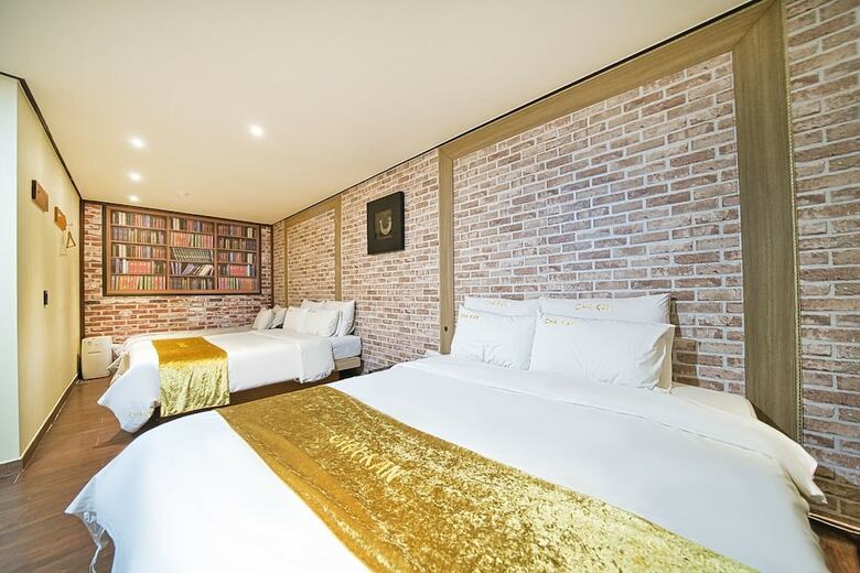 Gunsan W Hotel