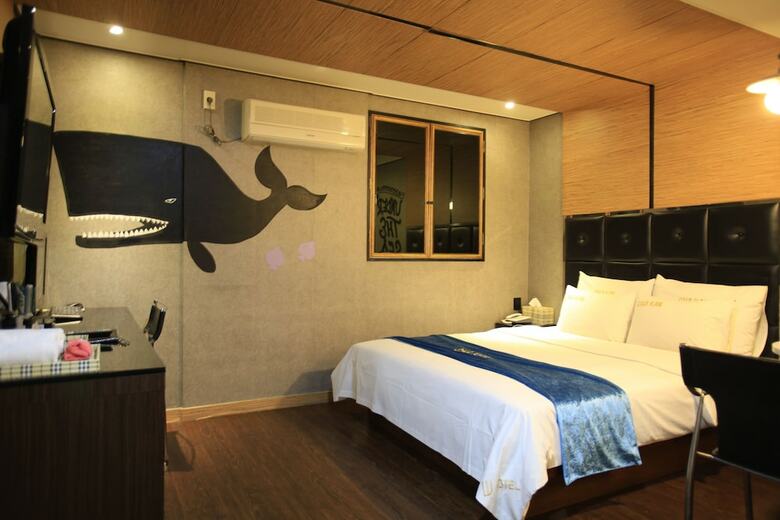 Gunsan W Hotel