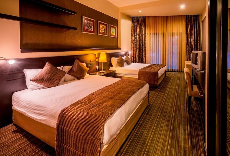 Hotel Vuni Palace
