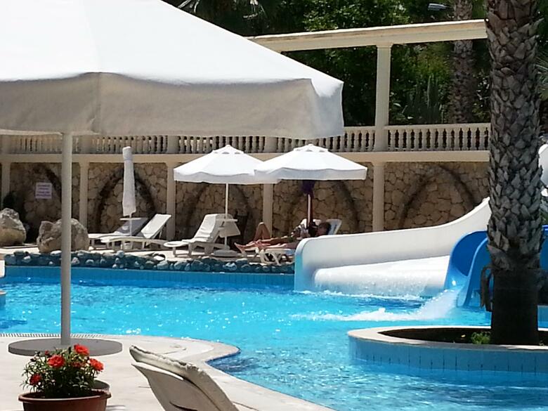 Oscar Resort Hotel