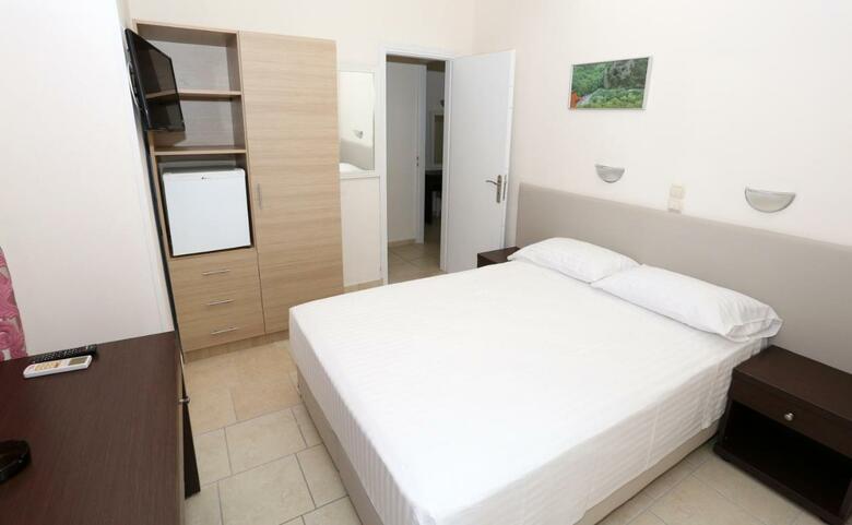 Hotel Karyatides