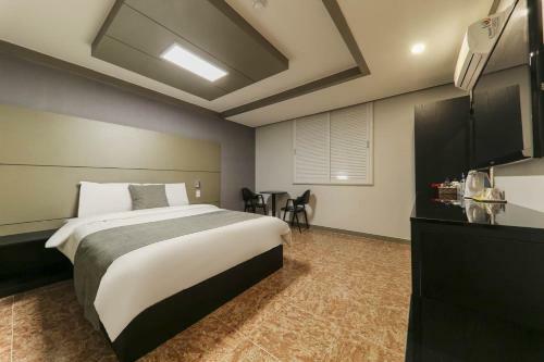 Major Hotel