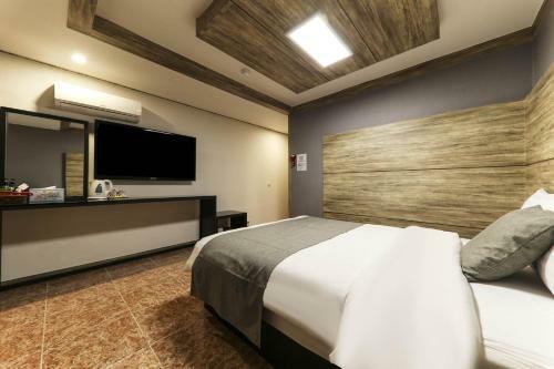 Major Hotel