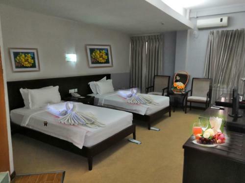 Green Leaf Hotel
