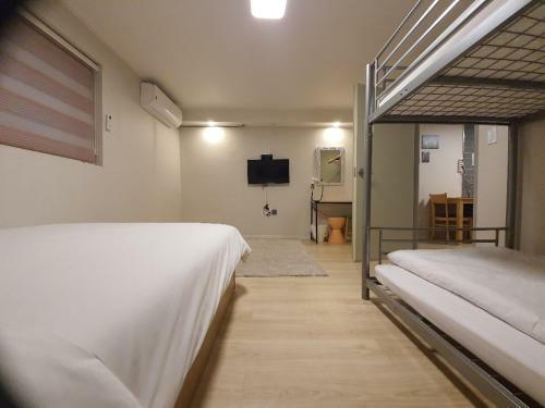 Hostal Omg Guesthouse
