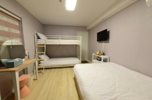 Hostal Omg Guesthouse