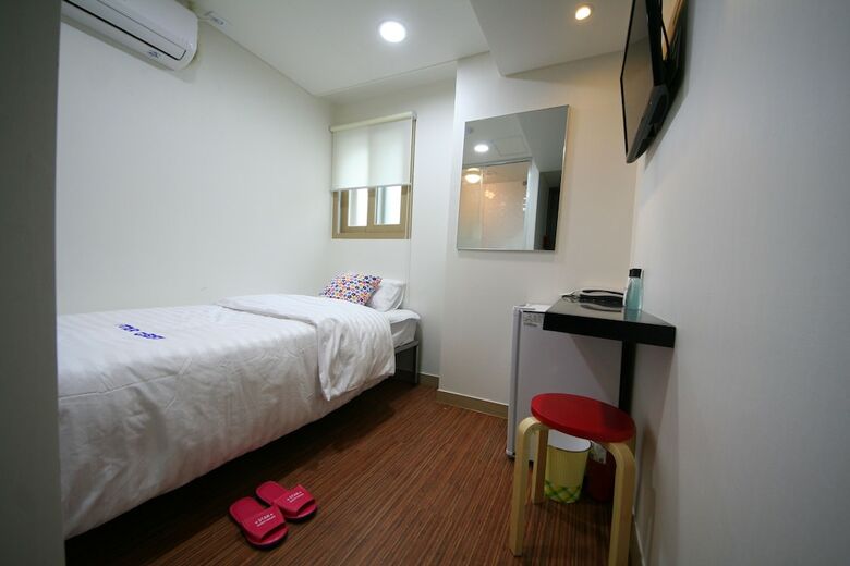 Hostal Star Guest Oneroomtel
