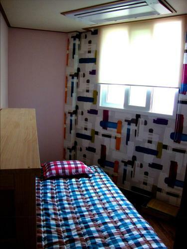 Hostal Cube Guesthouse