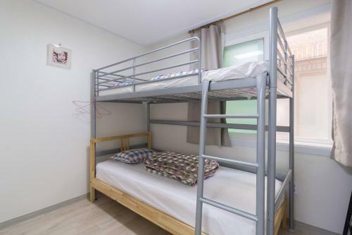Hostal Yacht Guesthouse