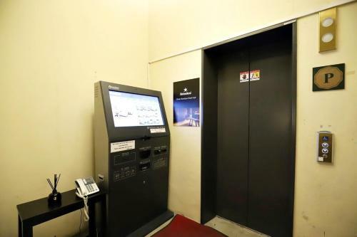 Motel 648 Hotel