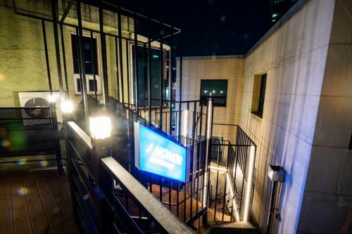 Hostal J-honor Guesthouse