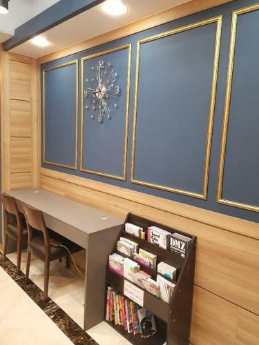 Hostal J-honor Guesthouse