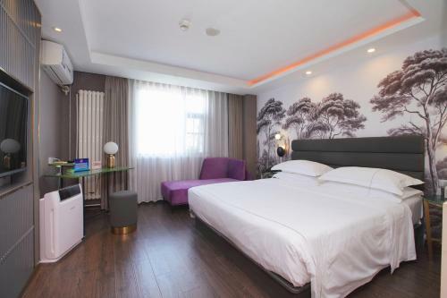 Beijing Red Hotel