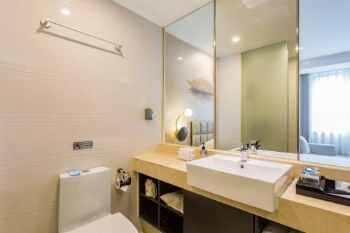 Beijing Red Hotel