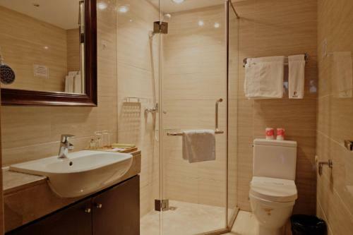 Ring Service Apartment No.8 On The East