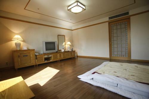Legend Hotel