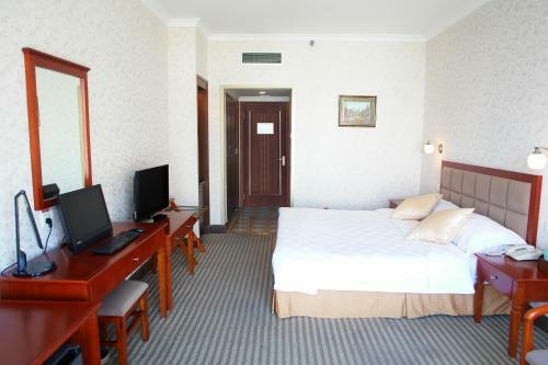 Jingbin Hotel