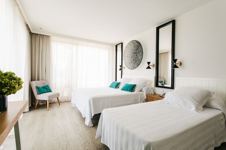 Hotel Almirante