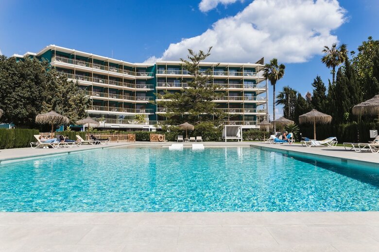 Hotel Almirante