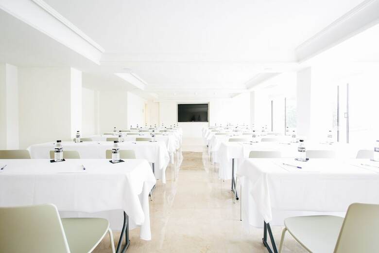 Hotel Almirante