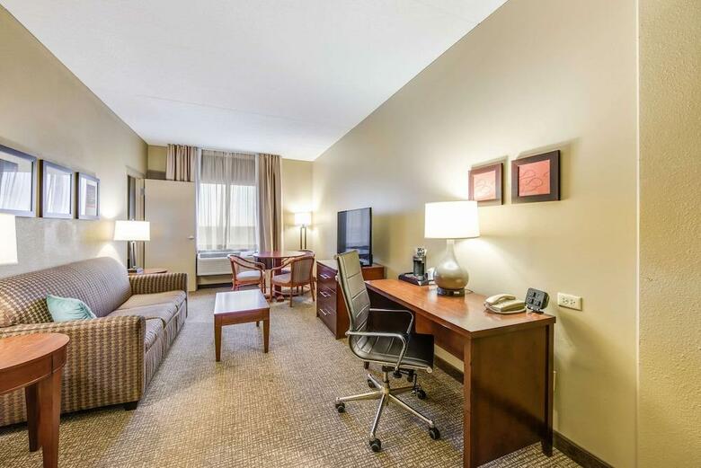 Hotel Comfort Suites O`hare Airport