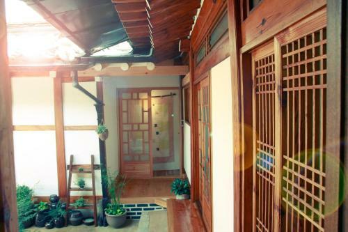 Hostal Mumum Guesthouse