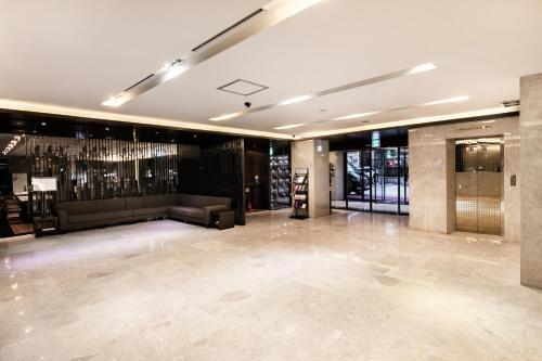 Sunshine Hotel