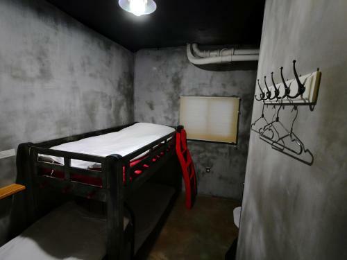 Hostal Twotwo House