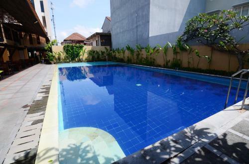 Grand Santhi Hotel