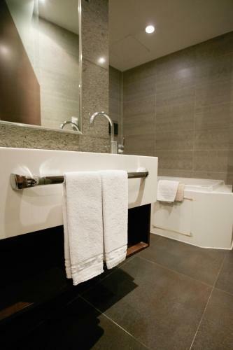 Tria Business & Boutique Hotel