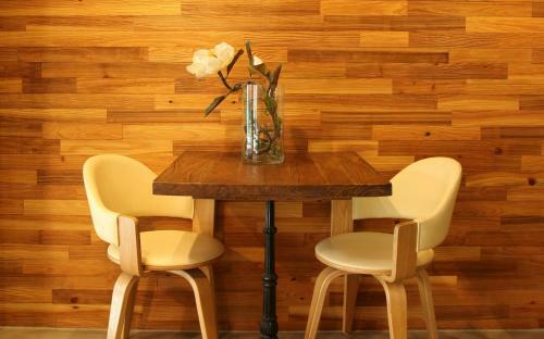 Tria Business & Boutique Hotel