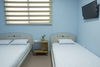 Hostal Jun Guesthouse