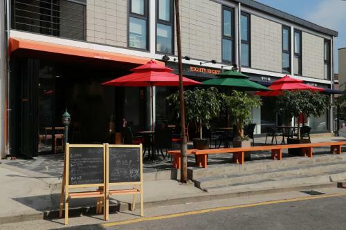 Hostal 88 Guesthouse & Cafe