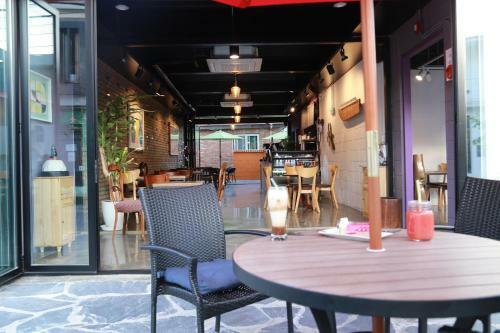 Hostal 88 Guesthouse & Cafe