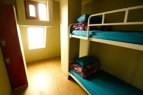 Hostal Kimchee Sinchon Guesthouse
