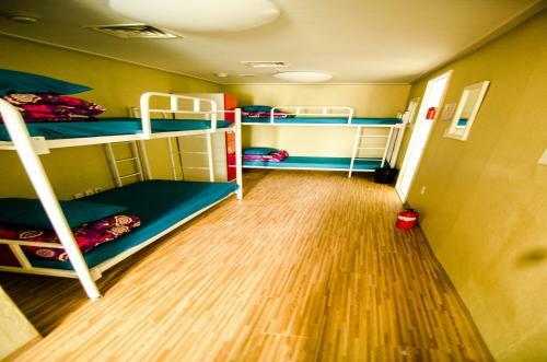 Hostal Kimchee Sinchon Guesthouse