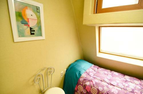 Hostal Kimchee Sinchon Guesthouse