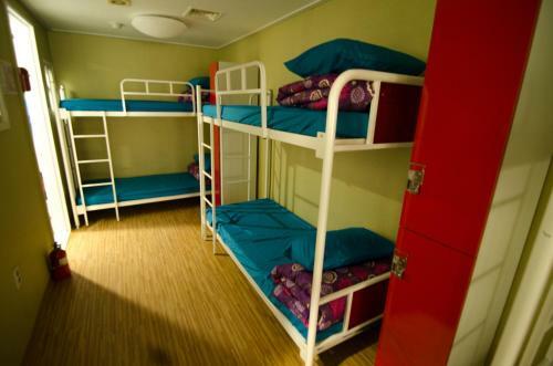 Hostal Kimchee Sinchon Guesthouse