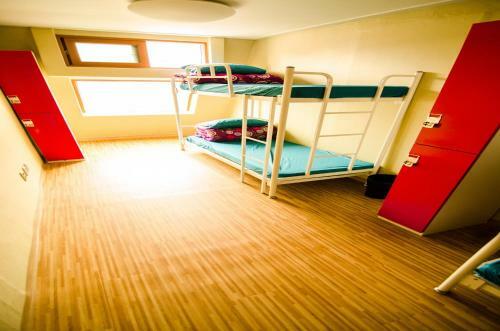 Hostal Kimchee Sinchon Guesthouse