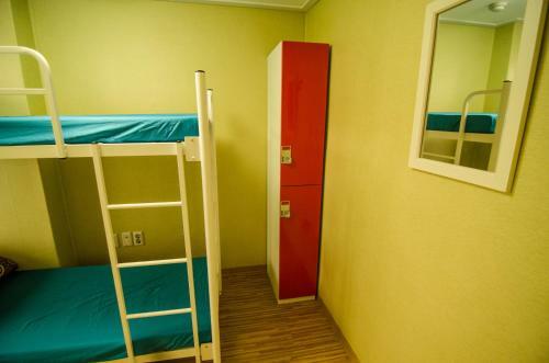 Hostal Kimchee Sinchon Guesthouse