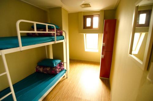 Hostal Kimchee Sinchon Guesthouse