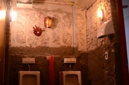 Hostal Kimchee Sinchon Guesthouse